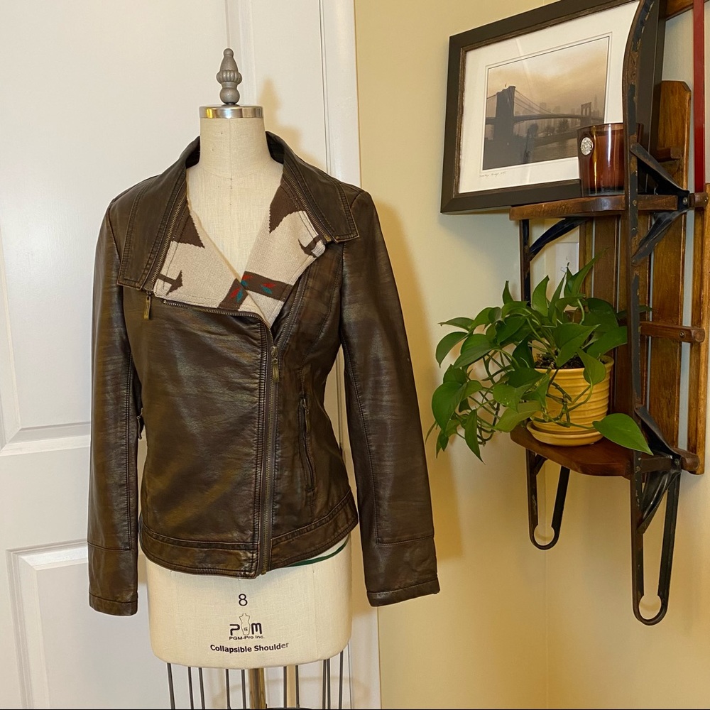 NWOT Montanaco faux leather print Size small